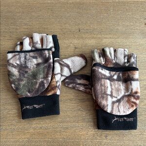Hot Shot Men's Camouflage Hunting Fingerless Pop-Top Mittens-Gloves. Medium.